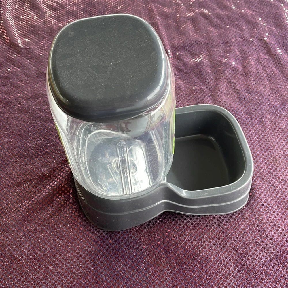 Gravity feeder 5lbs